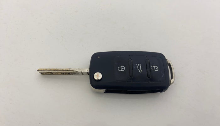 2013 Skoda Rapid AMBITION 1.6 TDI CR MT PLUS, Diesel, Manual, 81,509 km, Key Close Up