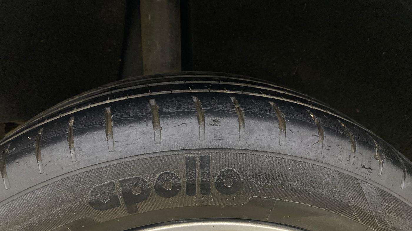 2017 Maruti Baleno ZETA CVT PETROL 1.2, Petrol, Automatic, 65,176 km, Right Rear Tyre Tread