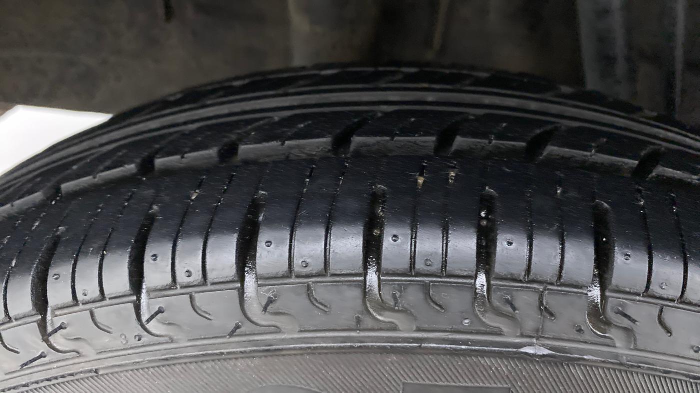 2019 Renault Kwid RXL, Petrol, Manual, 21,526 km, Right Rear Tyre Tread