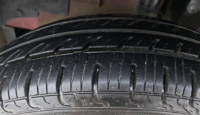 2019 Renault Kwid RXL, Petrol, Manual, 21,526 km, Left Front Tyre Tread