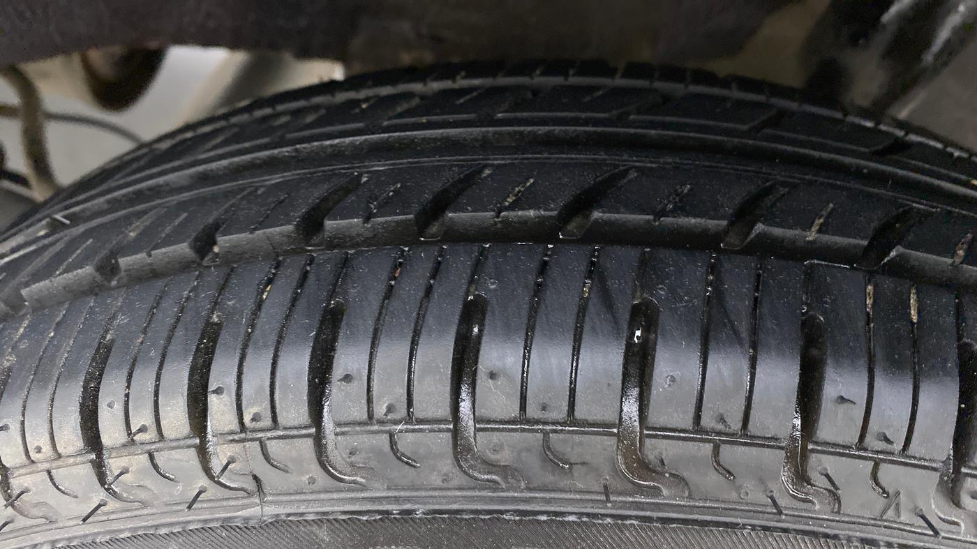 2019 Renault Kwid RXL, Petrol, Manual, 21,526 km, Left Rear Tyre Tread