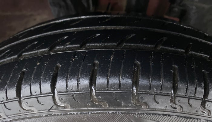 2019 Renault Kwid RXL, Petrol, Manual, 21,526 km, Right Front Tyre Tread