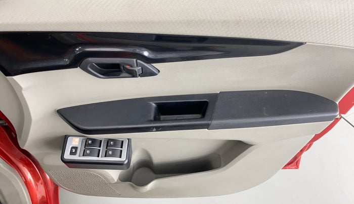 2017 Mahindra Kuv100 K2 D 6 STR, Diesel, Manual, 27,889 km, Driver Side Door Panels Control