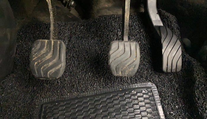 2023 Nissan MAGNITE XE, Petrol, Manual, 30,301 km, Pedals