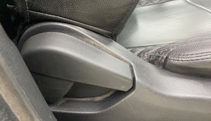 2023 Nissan MAGNITE XE, Petrol, Manual, 30,301 km, Driver Side Adjustment Panel