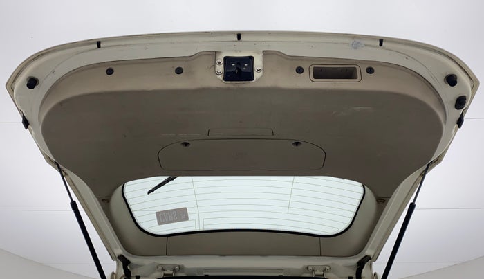 2017 Mahindra XUV500 W6, Diesel, Manual, 91,168 km, Boot Door Open