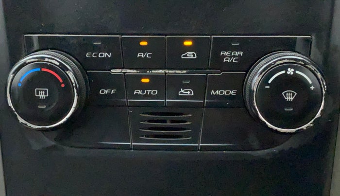 2017 Mahindra XUV500 W6, Diesel, Manual, 91,168 km, Automatic Climate Control
