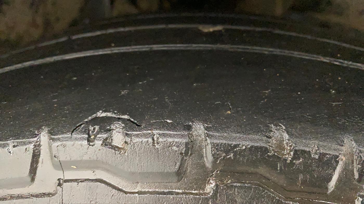 2017 Mahindra XUV500 W6, Diesel, Manual, 91,168 km, Right Front Tyre Tread