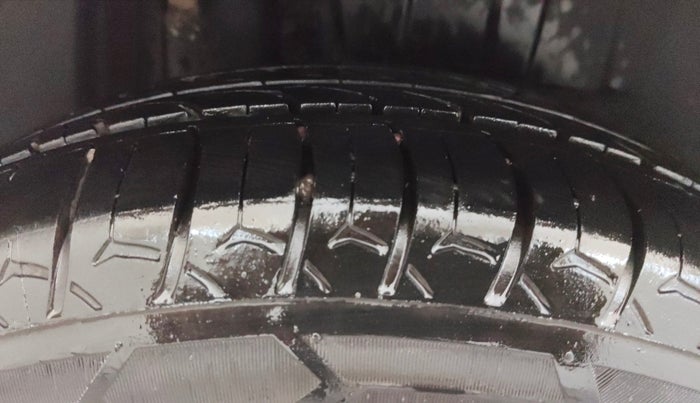 2018 Maruti Dzire ZXI, Petrol, Manual, 70,923 km, Right Rear Tyre Tread