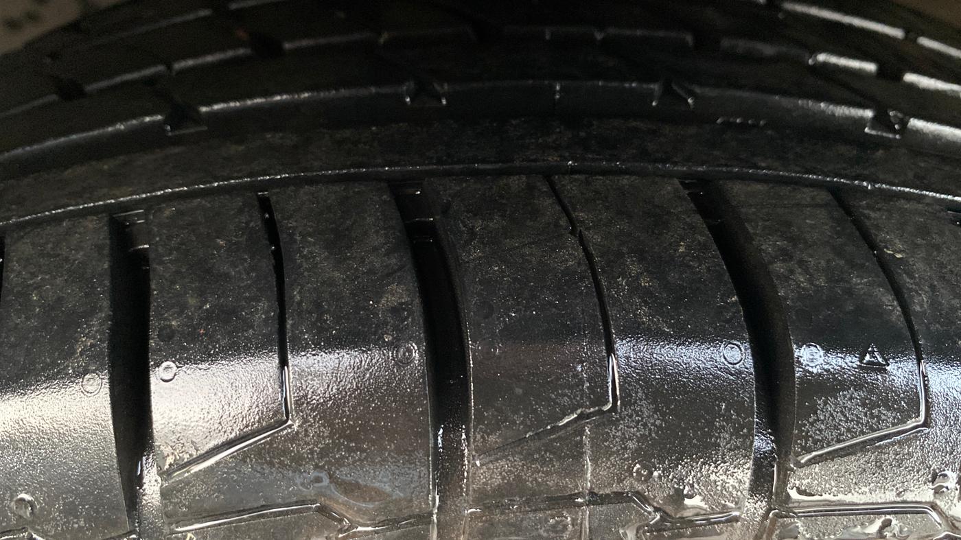 2019 Hyundai Verna 1.6 VTVT SX (O) AT, Petrol, Automatic, 97,335 km, Left Front Tyre Tread