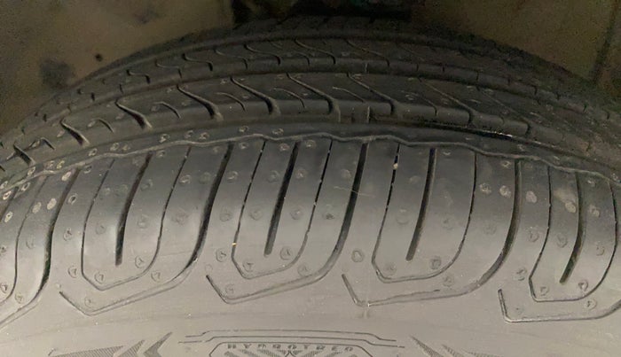2017 Maruti IGNIS SIGMA 1.2, Petrol, Manual, 51,920 km, Left Front Tyre Tread