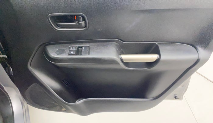 2017 Maruti IGNIS SIGMA 1.2, Petrol, Manual, 51,920 km, Driver Side Door Panels Control