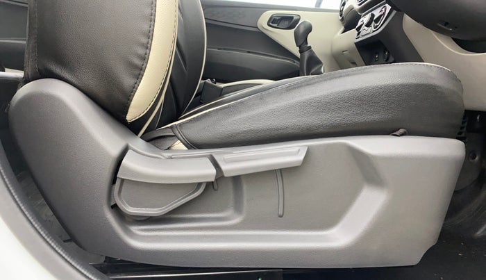 2022 Hyundai AURA S 1.2 CNG, CNG, Manual, 9,976 km, Driver Side Adjustment Panel
