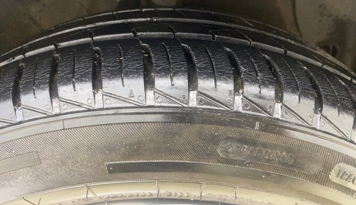 2022 Hyundai AURA S 1.2 CNG, CNG, Manual, 9,976 km, Right Front Tyre Tread