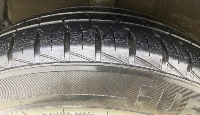 2022 Hyundai AURA S 1.2 CNG, CNG, Manual, 9,976 km, Right Rear Tyre Tread