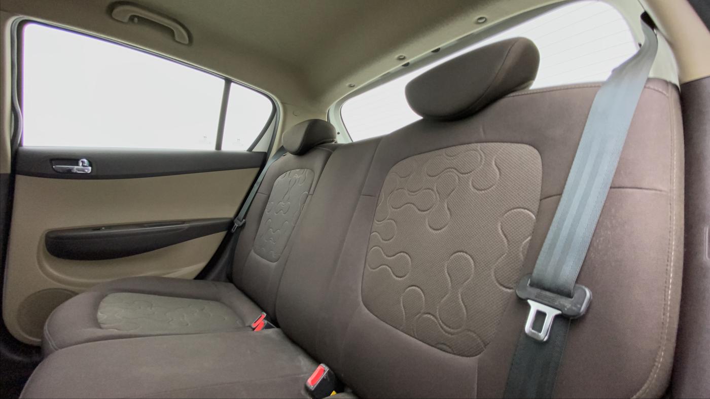 2010 Hyundai i20 SPORTZ 1.2 O, Petrol, Manual, 60,127 km, Right Side Rear Door Cabin