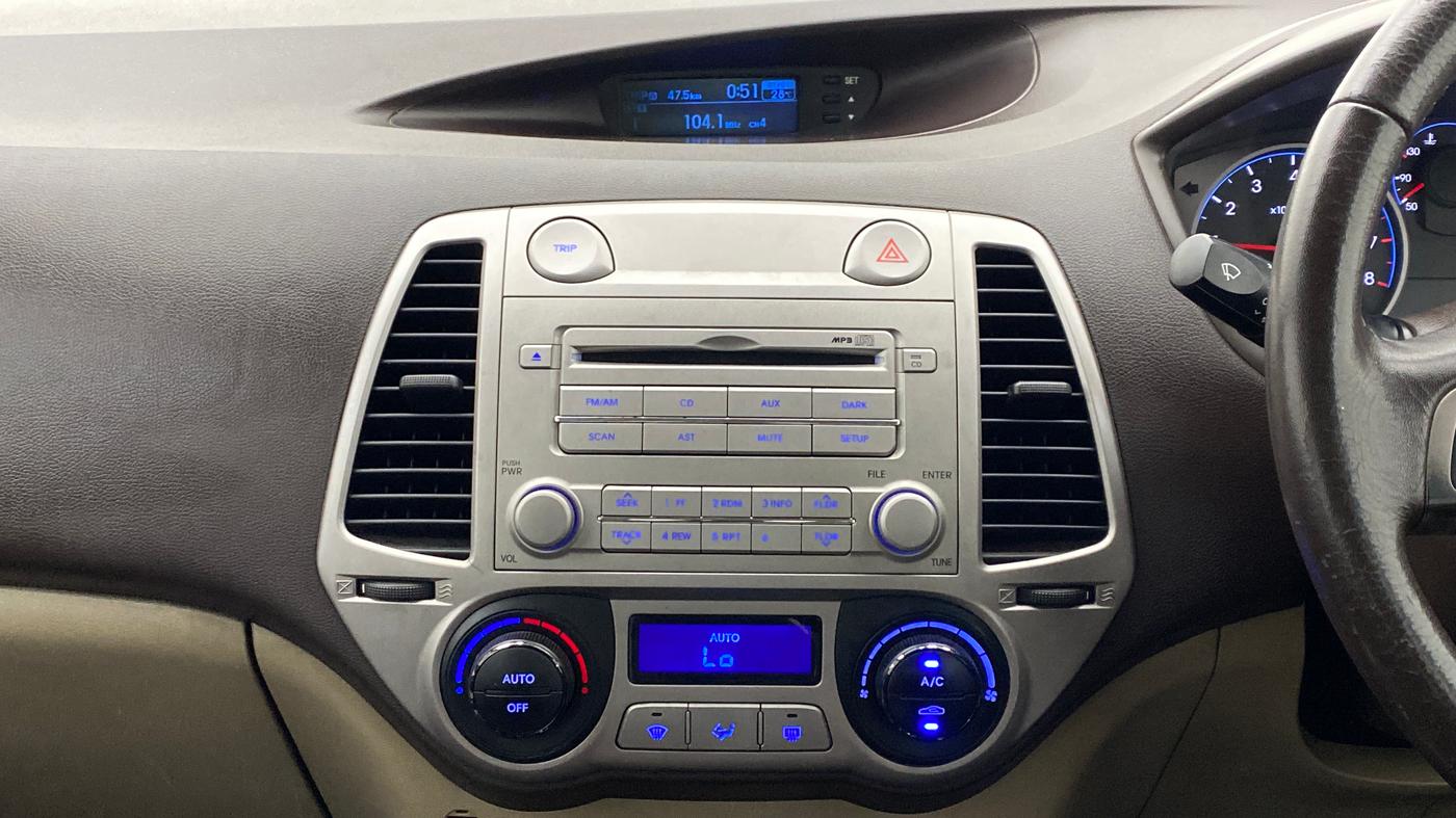 2010 Hyundai i20 SPORTZ 1.2 O, Petrol, Manual, 60,127 km, Air Conditioner