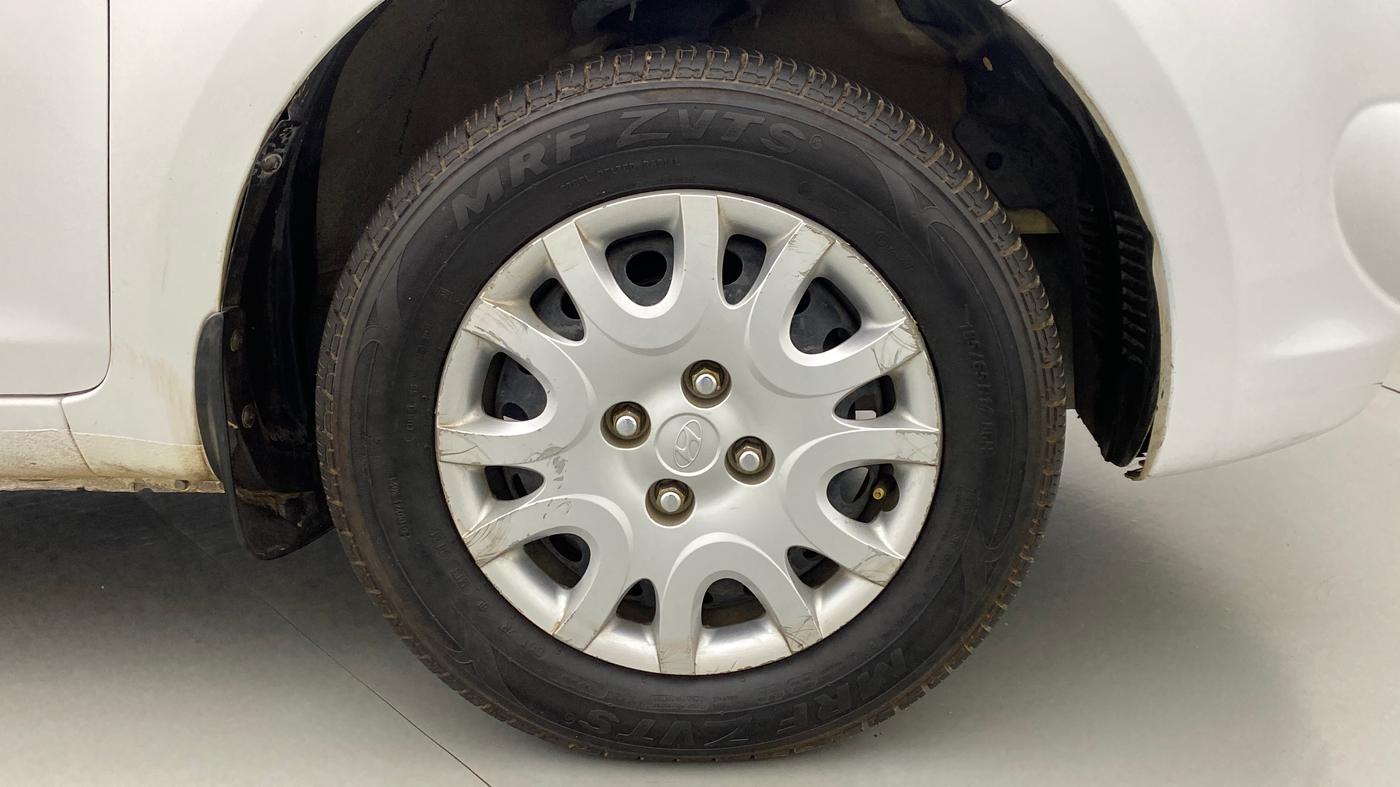 2010 Hyundai i20 SPORTZ 1.2 O, Petrol, Manual, 60,127 km, Right Front Wheel