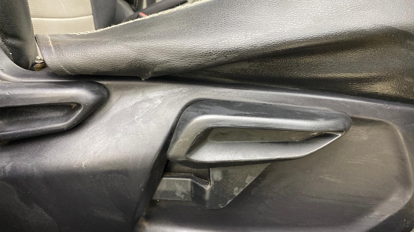 2023 Tata TIGOR XZ PLUS CNG, CNG, Manual, 1,09,067 km, Driver Side Adjustment Panel