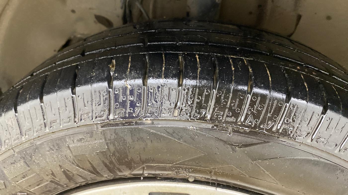 2023 Tata TIGOR XZ PLUS CNG, CNG, Manual, 1,09,067 km, Left Front Tyre Tread