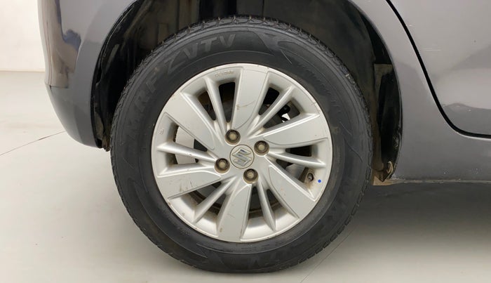 2016 Maruti Swift ZXI, Petrol, Manual, 67,415 km, Right Rear Wheel