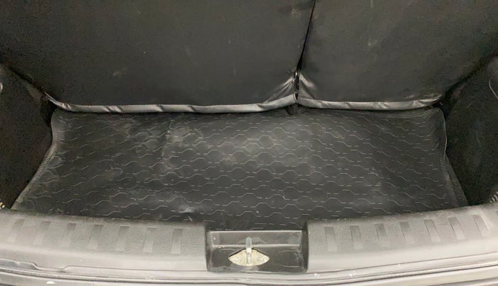2016 Maruti Swift ZXI, Petrol, Manual, 67,415 km, Boot Inside