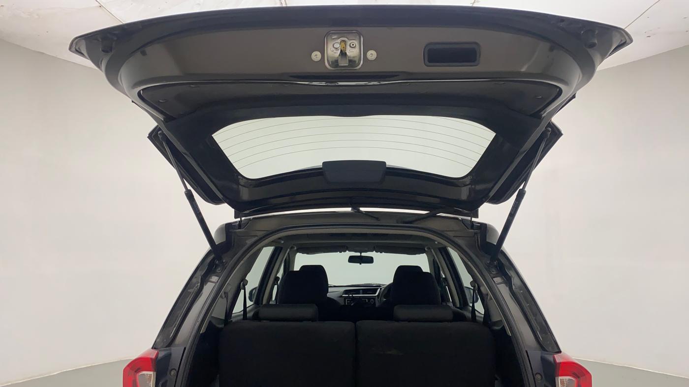 2017 Honda BR-V 1.5L I-VTEC V, Petrol, Manual, 1,04,034 km, Boot Door Open