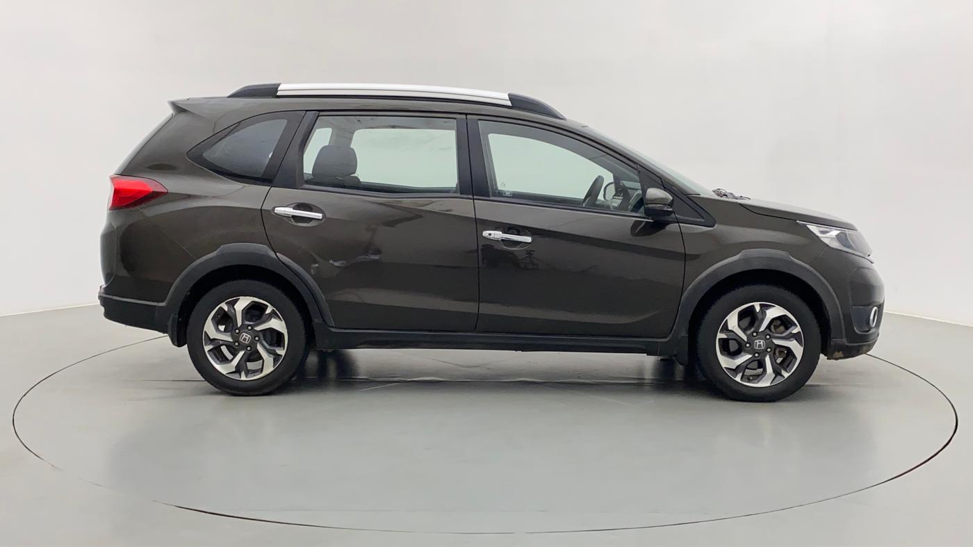 2017 Honda BR-V 1.5L I-VTEC V, Petrol, Manual, 1,04,034 km, Right Side
