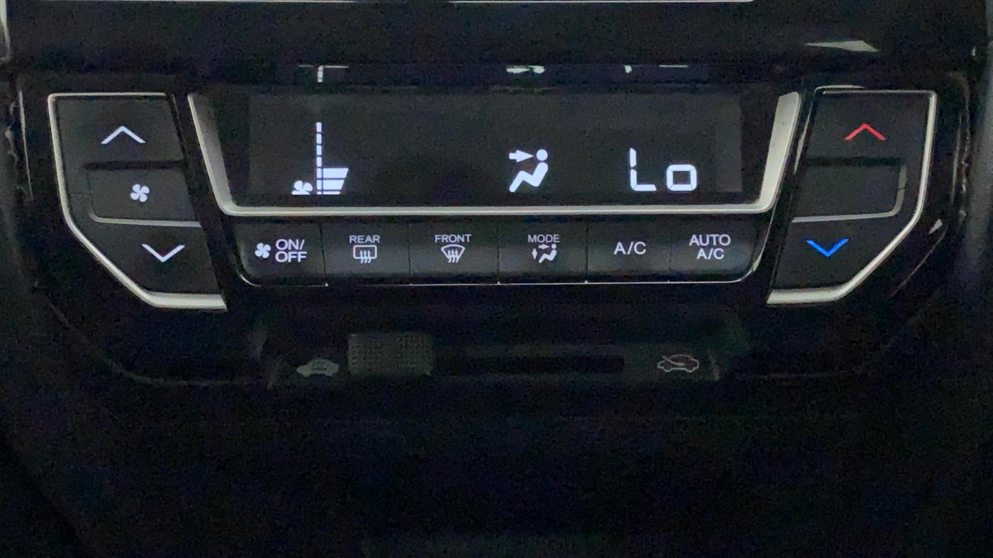 2017 Honda BR-V 1.5L I-VTEC V, Petrol, Manual, 1,04,034 km, Automatic Climate Control