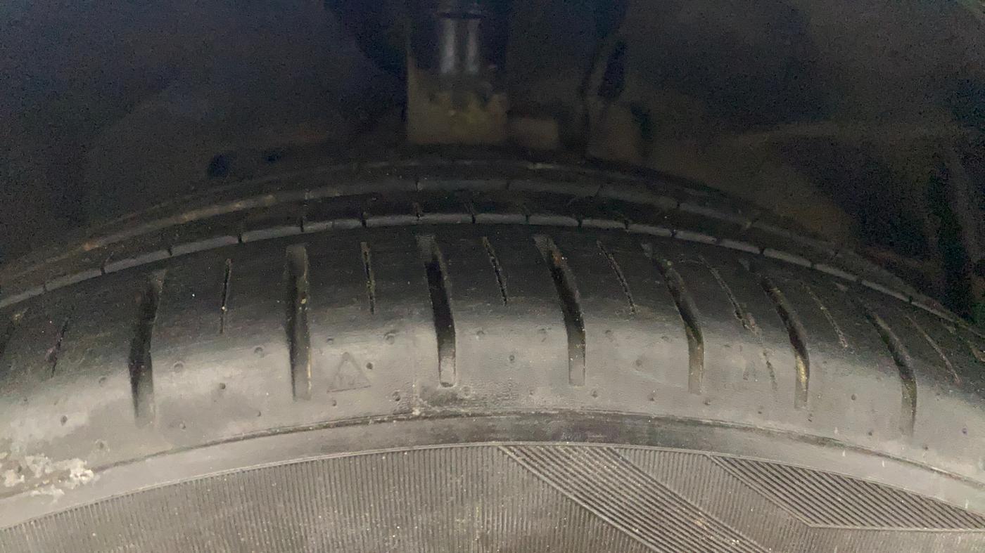 2018 Ford Ecosport TITANIUM + 1.5L DIESEL, Diesel, Manual, 88,373 km, Left Front Tyre Tread