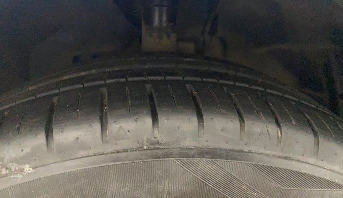 2018 Ford Ecosport TITANIUM + 1.5L DIESEL, Diesel, Manual, 72,042 km, Left Front Tyre Tread