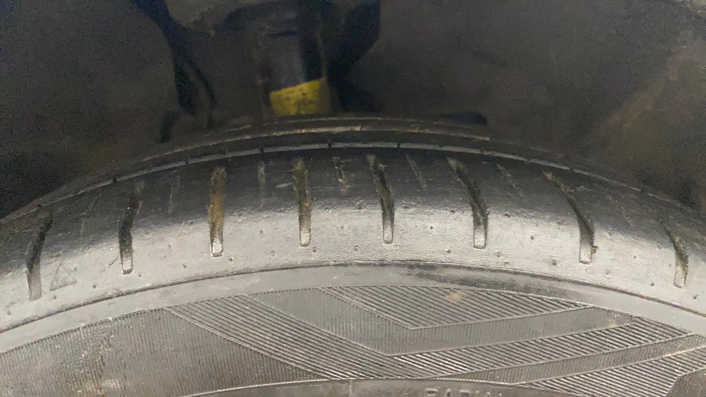 2018 Ford Ecosport TITANIUM + 1.5L DIESEL, Diesel, Manual, 88,373 km, Right Front Tyre Tread