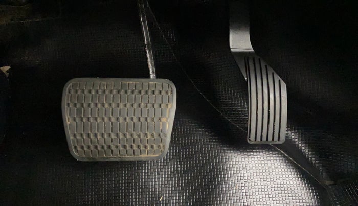 2022 Tata PUNCH ADVENTURE AMT, Petrol, Automatic, 70,590 km, Pedals