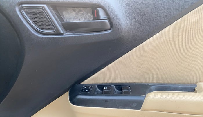 2014 Honda City 1.5L I-VTEC SV, Petrol, Manual, 34,314 km, Driver Side Door Panels Control