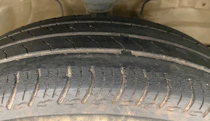 2019 Maruti S PRESSO VXI+, Petrol, Manual, 52,688 km, Right Front Tyre Tread