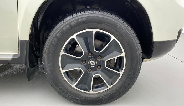 2016 Renault Duster 110 PS RXZ DIESEL, Diesel, Manual, 93,415 km, Right Front Wheel