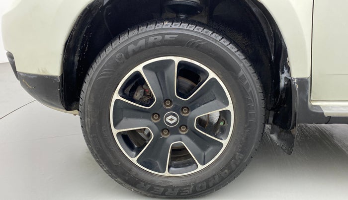 2016 Renault Duster 110 PS RXZ DIESEL, Diesel, Manual, 93,415 km, Left Front Wheel