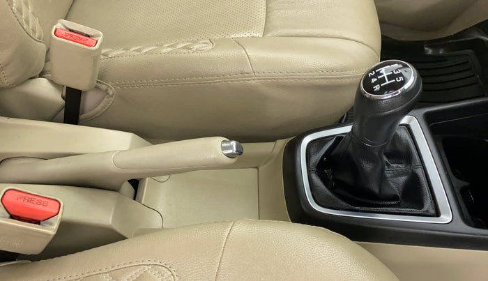 2017 Maruti Dzire VXI, Petrol, Manual, 31,901 km, Gear Lever
