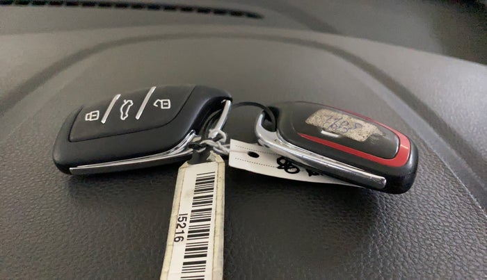 2022 MG ASTOR SHARP 1.5 CVT, Petrol, Automatic, 29,363 km, Key Close Up