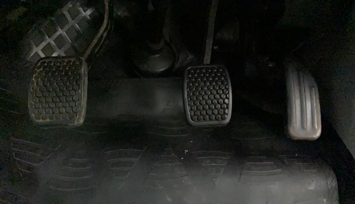 2018 Maruti Eeco 5 STR WITH A/C+HTR, Petrol, Manual, 37,206 km, Pedals