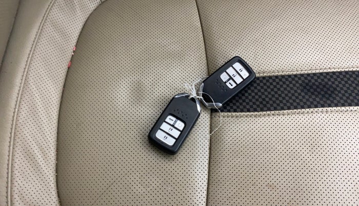 2019 Honda Civic 1.8L I-VTEC ZX CVT, Petrol, Automatic, 44,164 km, Key Close Up