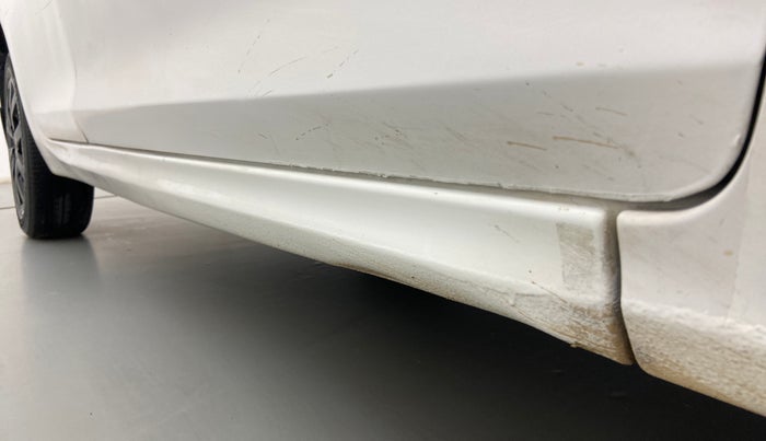 2018 Hyundai Verna 1.4 EX PETROL, Petrol, Manual, 95,933 km, Right running board - Slightly dented