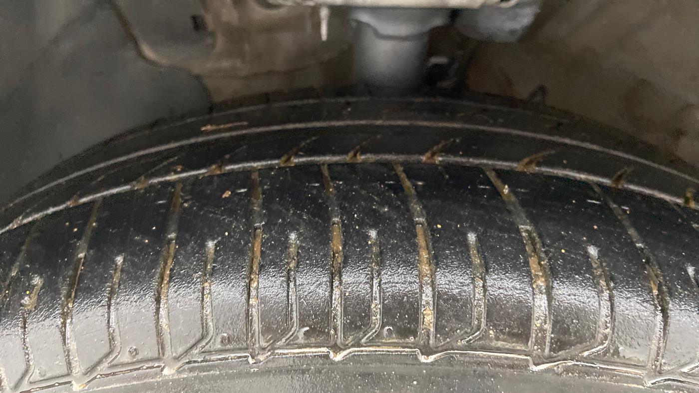 2018 Hyundai Verna 1.4 EX PETROL, Petrol, Manual, 95,933 km, Left Front Tyre Tread
