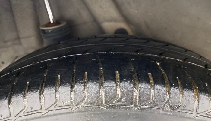 2018 Hyundai Verna 1.4 EX PETROL, Petrol, Manual, 95,933 km, Right Rear Tyre Tread