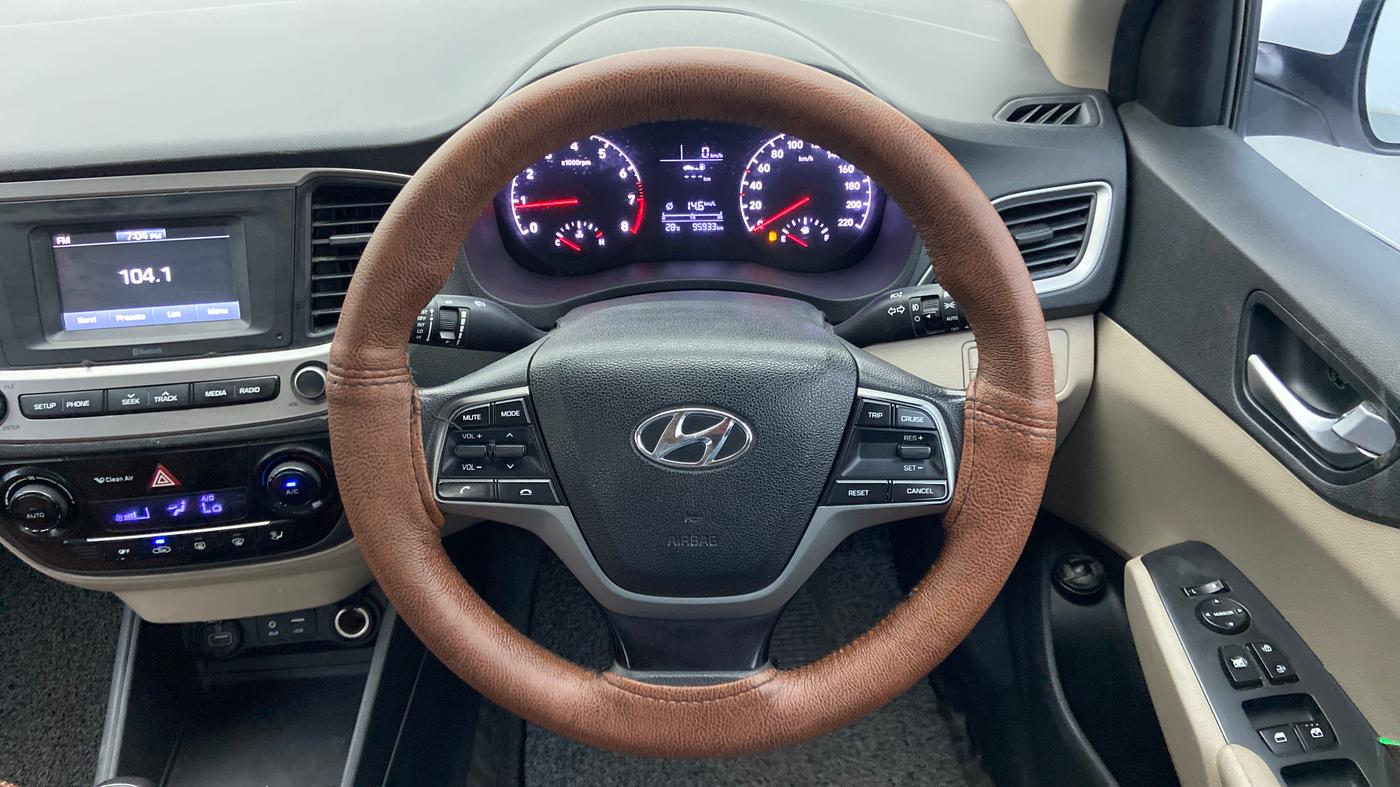2018 Hyundai Verna 1.4 EX PETROL, Petrol, Manual, 95,933 km, Steering Wheel Close Up