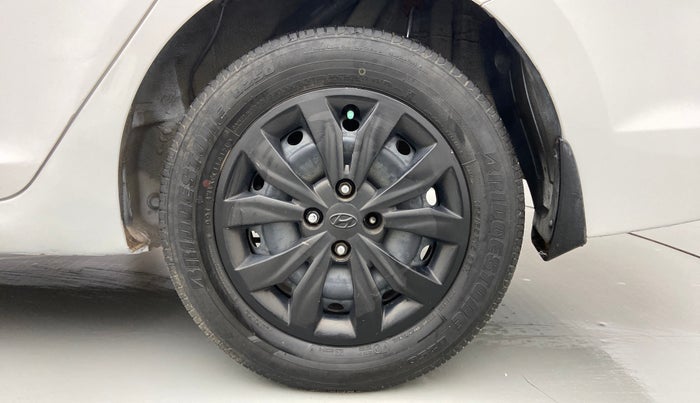 2018 Hyundai Verna 1.4 EX PETROL, Petrol, Manual, 95,933 km, Left Rear Wheel