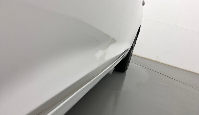 2018 Hyundai Verna 1.4 EX PETROL, Petrol, Manual, 95,933 km, Front passenger door - Slightly dented