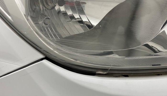 2018 Hyundai Verna 1.4 EX PETROL, Petrol, Manual, 95,933 km, Right headlight - < 2 inches,no. = 2