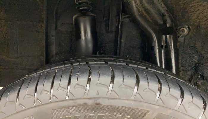 2020 Renault TRIBER RXZ AMT, Petrol, Automatic, 76,340 km, Right Rear Tyre Tread