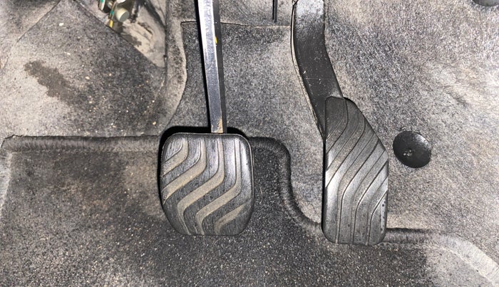 2020 Renault TRIBER RXZ AMT, Petrol, Automatic, 76,340 km, Pedals